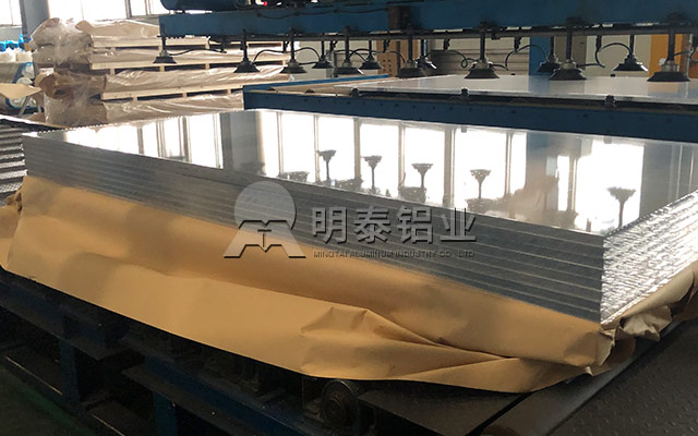 環保美觀的綠色新型建材鋁蜂窩板