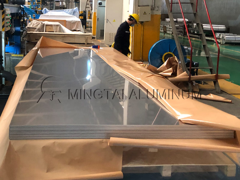 LNG儲(chǔ)罐用5083鋁板_明泰鋁業(yè)lng儲(chǔ)罐灌頂?shù)蹴斢?083鋁板廠(chǎng)家_擁有16萬(wàn)方的業(yè)績(jī)項(xiàng)目經(jīng)驗(yàn)