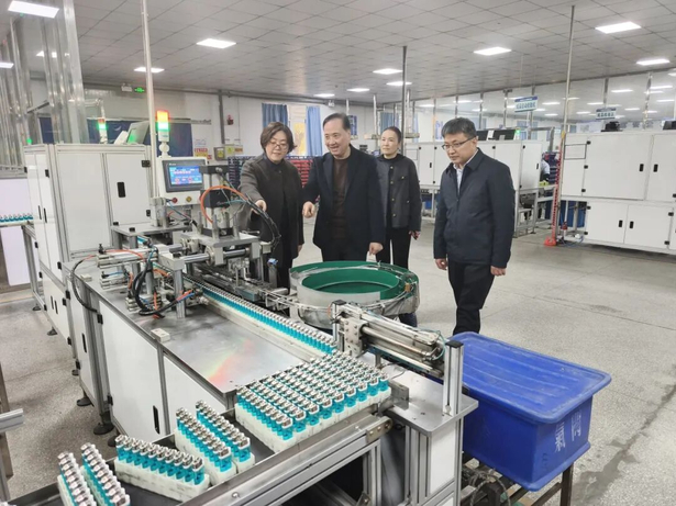 20260117以“走”促發(fā)展 以“訪”暖企業(yè)3.jpg